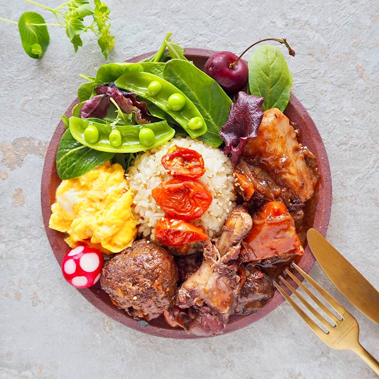 デミグラスで食べるごちそうワンプレート