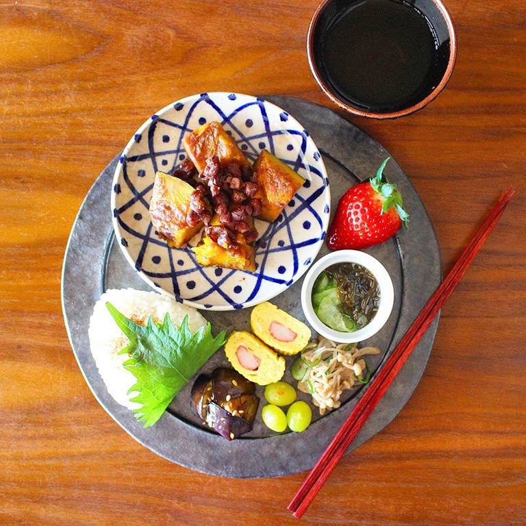 野菜が甘い、いとこ煮＆おにぎりのワンプレート