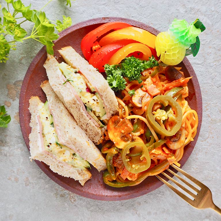 サンドイッチとナポリタンのよくばりワンプレート