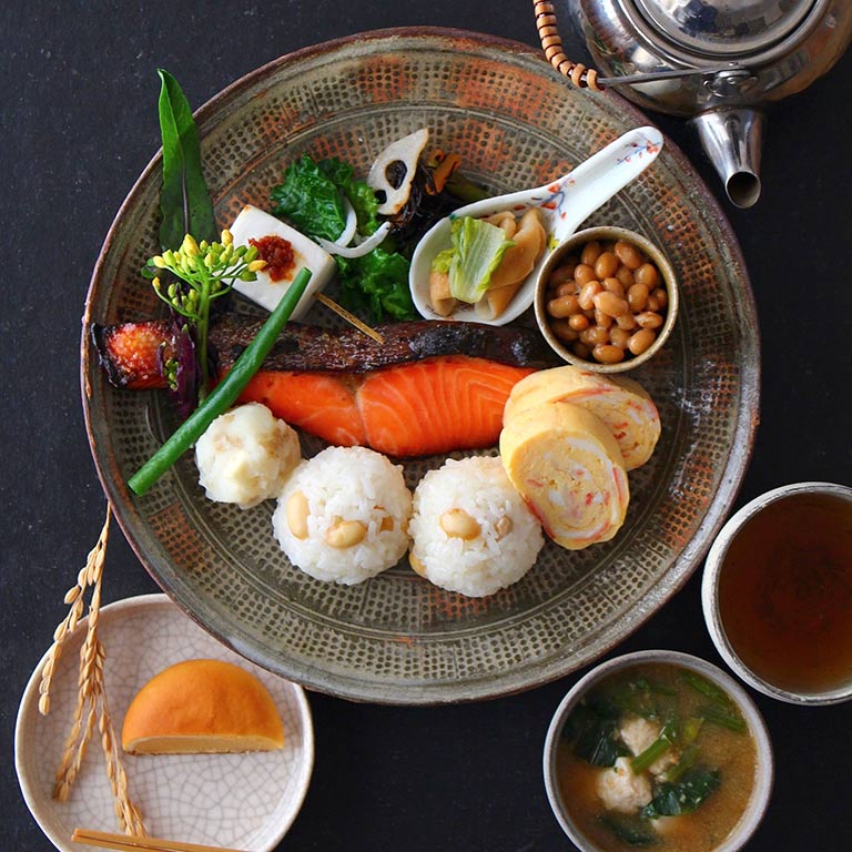 ひとくち10品のわくわく和ンプレート