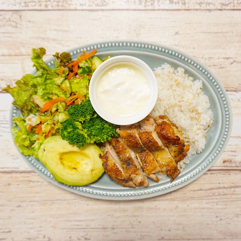 ハーブ香るチキンとヨーグルトのワンプレート